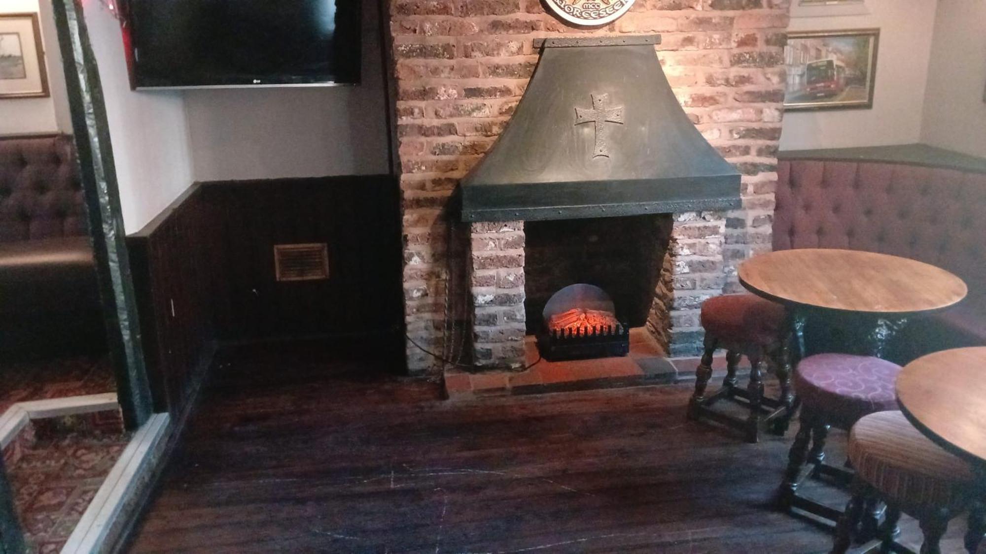 Ye Olde Black Cross Bromsgrove Esterno foto